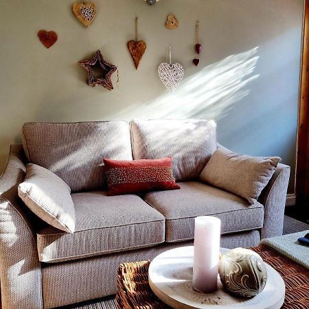 2 Bedroom House Within Walking Distance Of Town Каус Екстер'єр фото